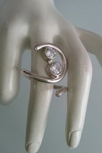 Zilveren ring draai met Zirconia